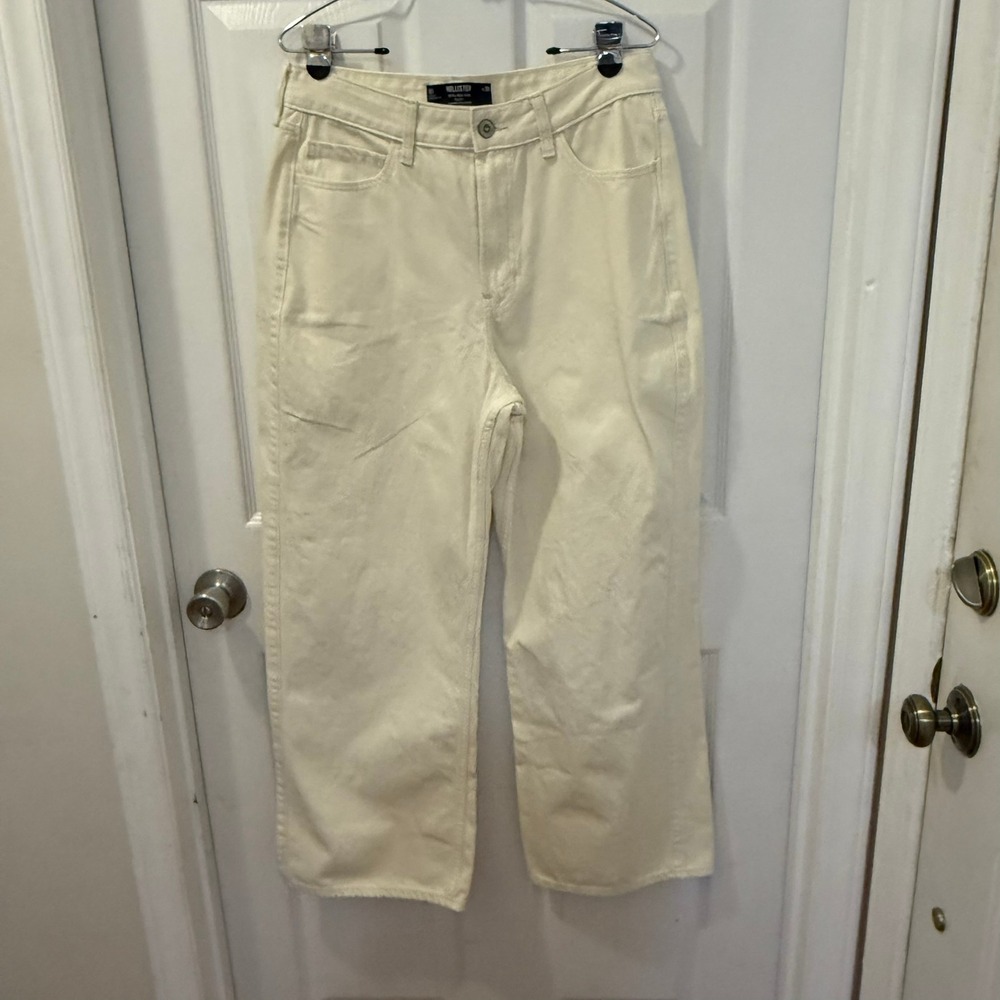 NWT Hollister Size 10S / W30S Ultra High Rise Baggy Jeans Cream Cotton 90's y2k